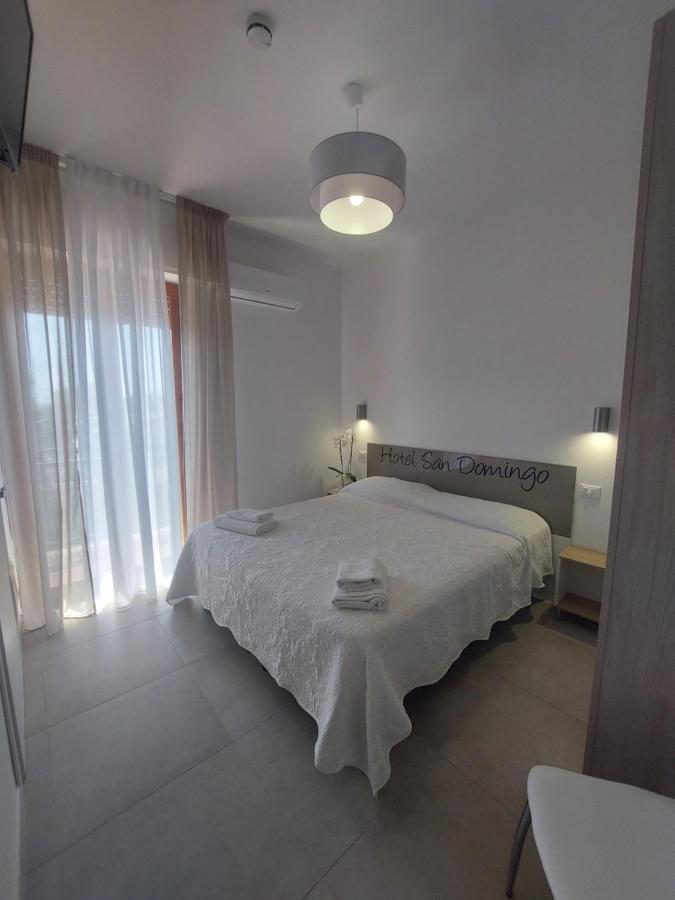Hotel San Domingo Лидо Ди Камайоре Екстериор снимка